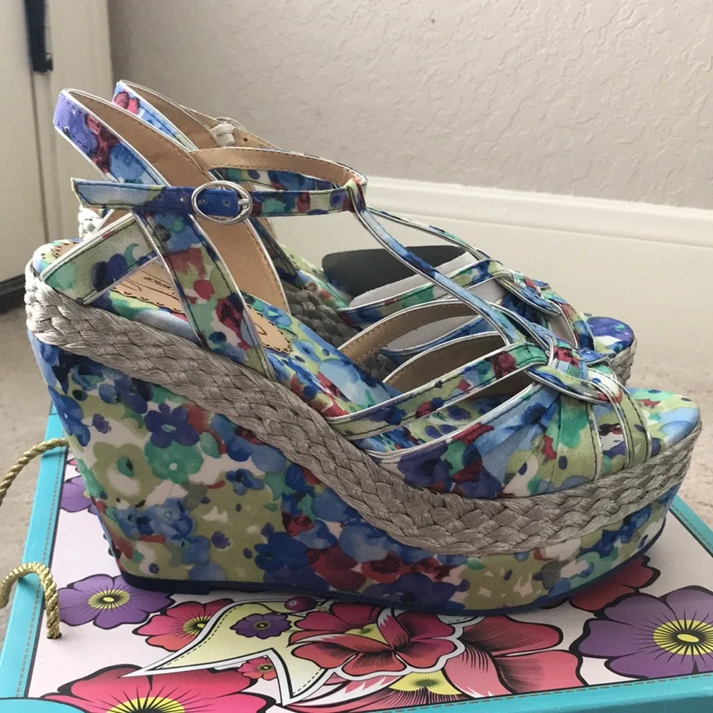 NWT Poetic Licence Arm Candy blue silver wedges